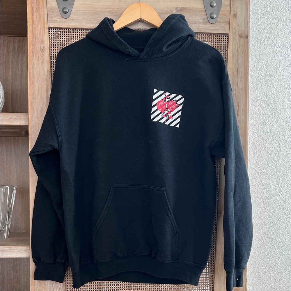 💚BUY 3 for $15💚 💚 Artist Union Clothing Co. Black Hoodie with Red Graphic